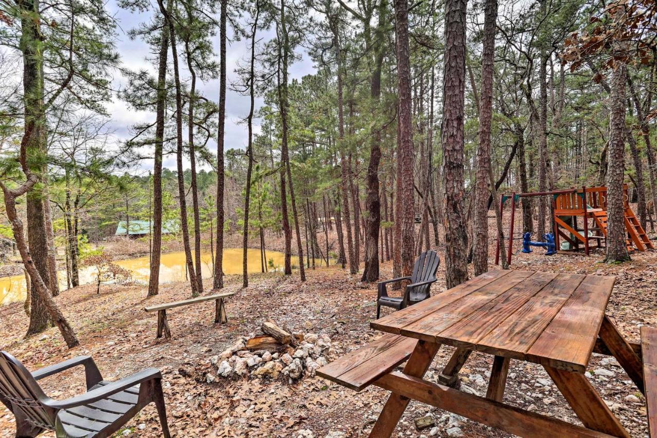 Broken Bow Log Cabin With Fire Pit, Pond, And Deck! Luaran gambar