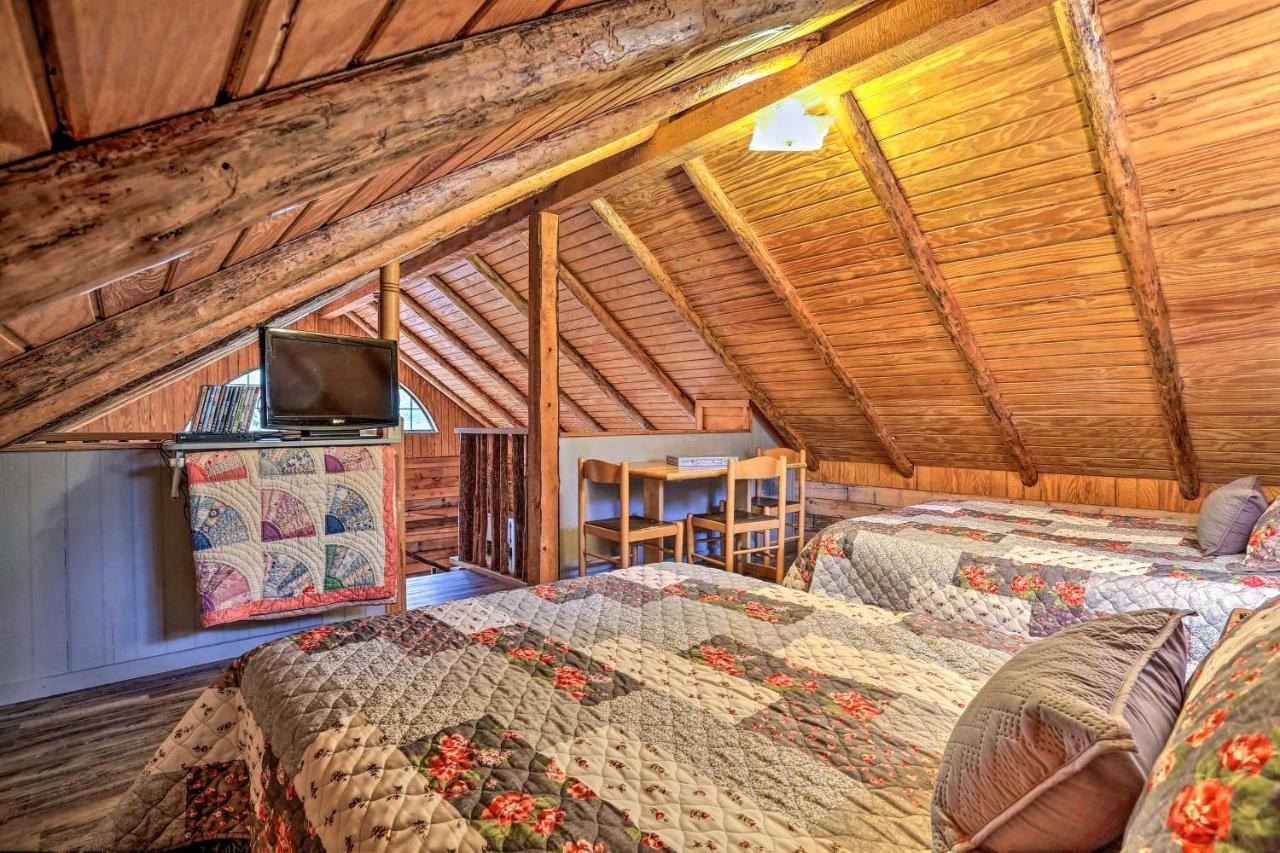 Broken Bow Log Cabin With Fire Pit, Pond, And Deck! Luaran gambar