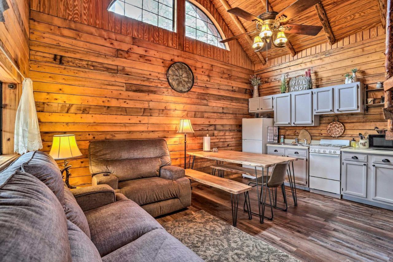 Broken Bow Log Cabin With Fire Pit, Pond, And Deck! Luaran gambar