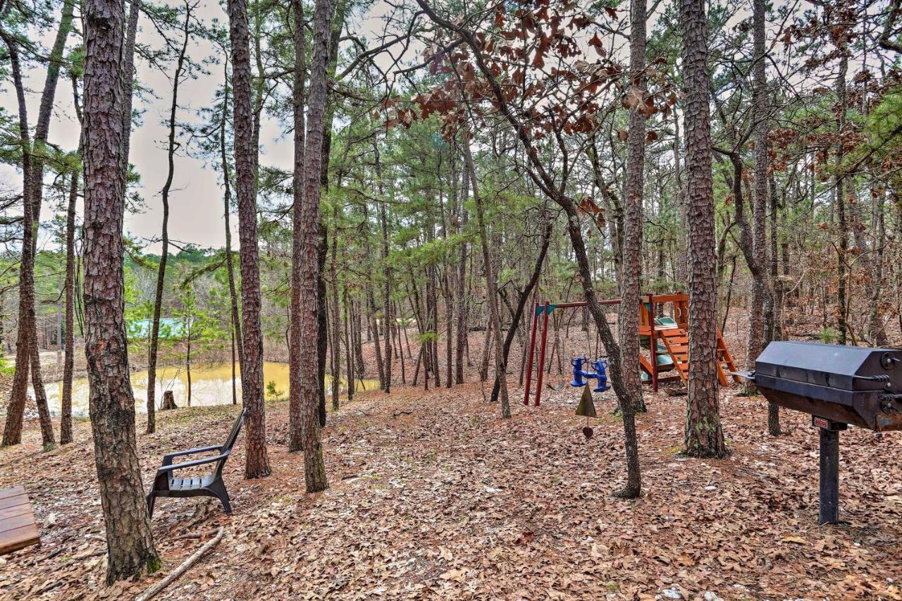 Broken Bow Log Cabin With Fire Pit, Pond, And Deck! Luaran gambar